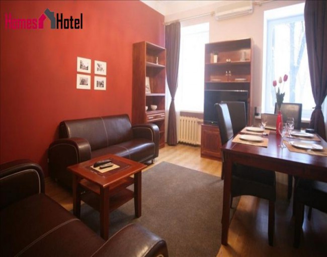 Beautiful 3-Bedroom in the Center of Kiev, Lively Street