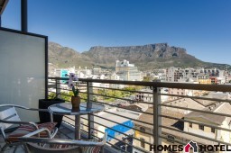 Unbeatable location in trendy De Waterkant! Gorgeous loft, Table Mountain views